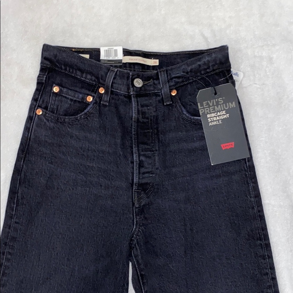 Levi's® Premium
RIBCAGE STRAIGHT ANKLE WOMEN JEAN